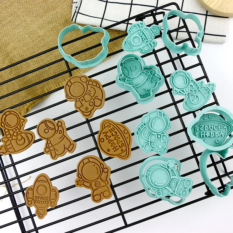 6pcs Cookie Cutter Set Space Astronaut Alien UFO Cute Animal Monster Biscuit Mold Cookie Stamps Baking Mould for Halloween cookie cutter baking mold cookie mould cookie printing mold