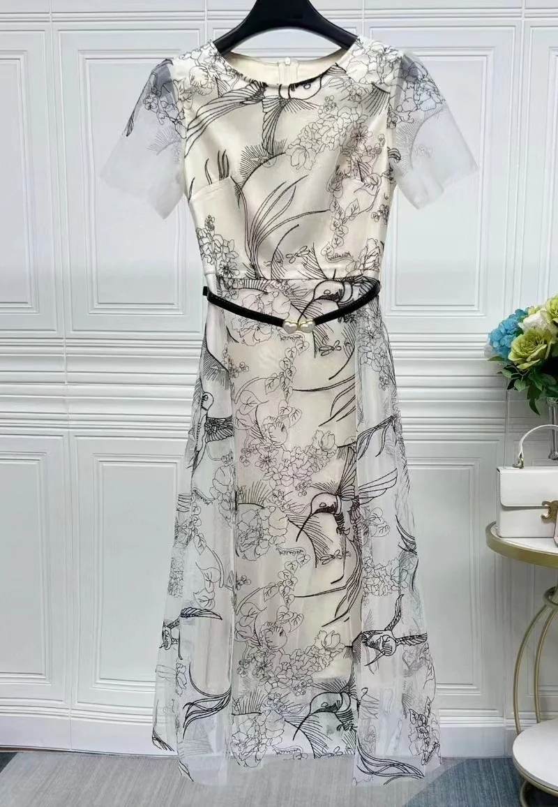 

Top Quality New 2023 Summer Dress Women Cute Birds Print Sweetheart Belt Deco Short Sleeve Mid-Calf Length White Black Dress 3xl