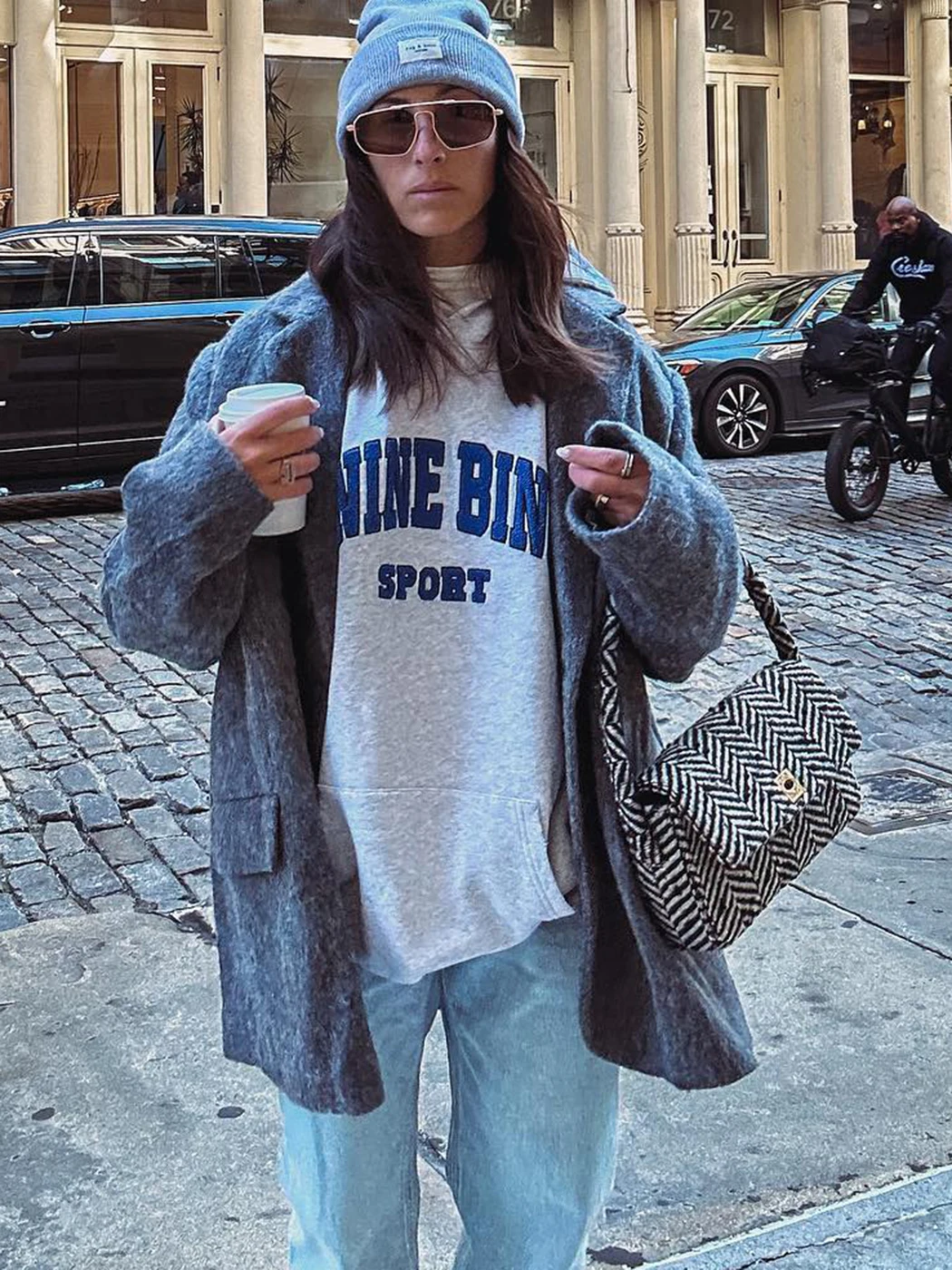 Рисунок 4 - Свитшот женский с надписью