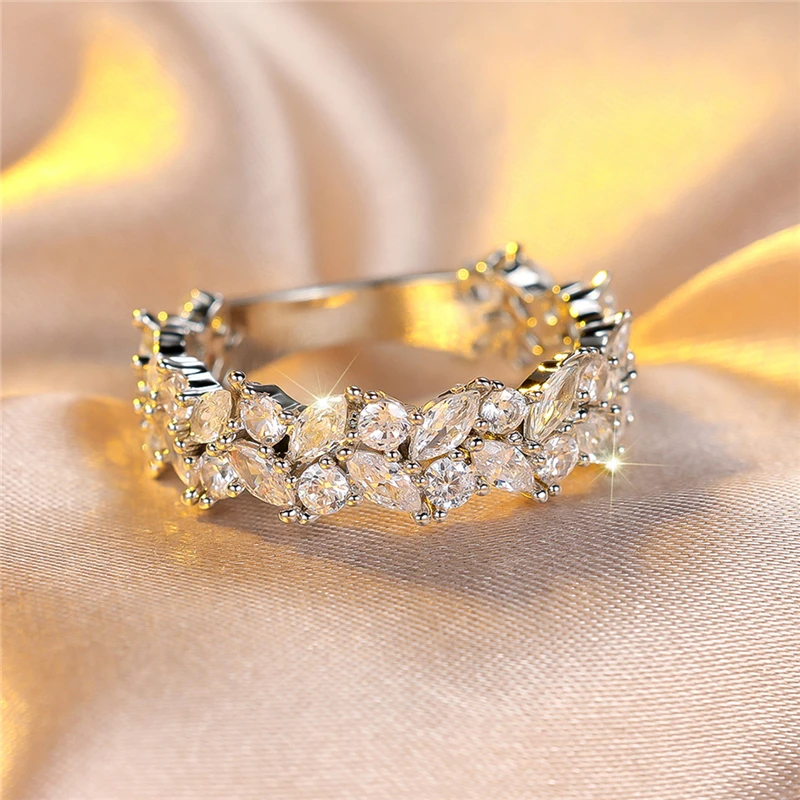 Luxury Female Crystal White Zircon Stone Engagement Ring Vintage Silver Color Wedding Jewelry For Women