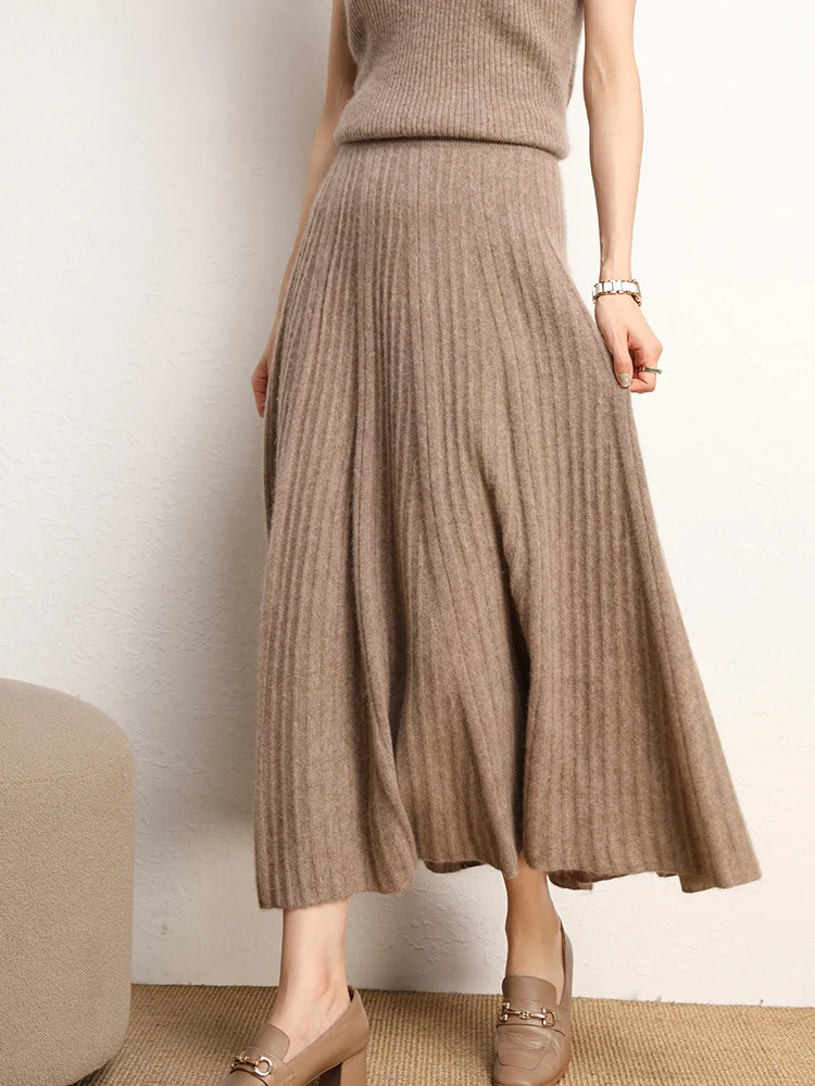Cashmere skirt label