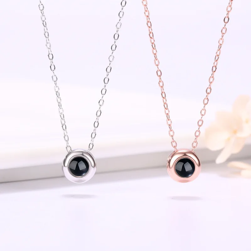 Customized Photo Projection Necklace Simple Style Nostalgia for Relatives and Friends used as Gifts for Family and Lovers