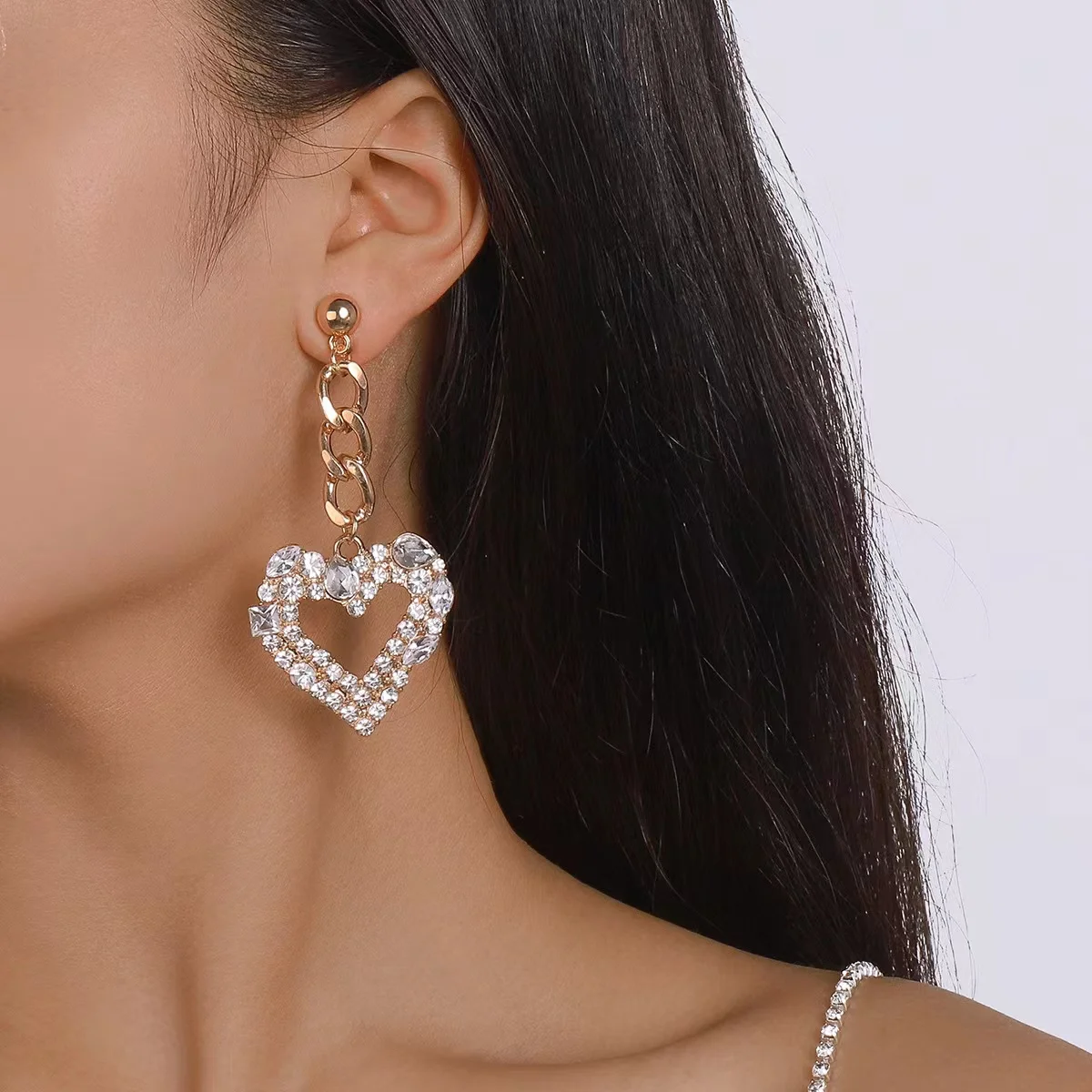 2023 New Fashion Trend Unique Design Elegant Exquisite Light Luxury Love Earrings For Women Jewelry Wedding Party Premium Gift