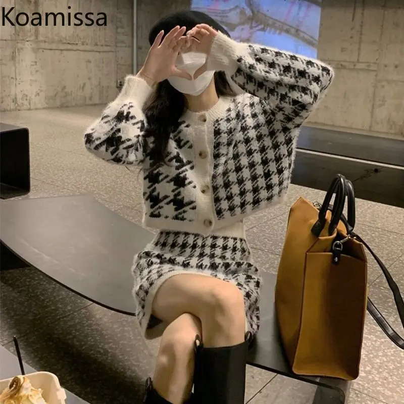 Рисунок 4 - Женский офисный комплект из трех предметов Koamissa