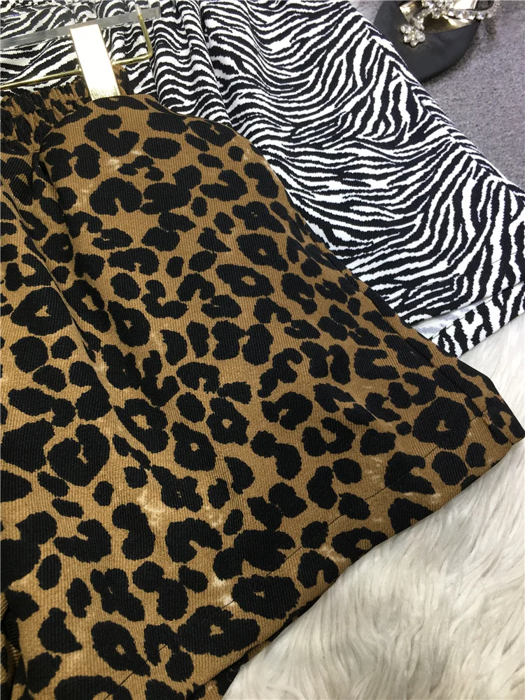 Korea Summer Women Hot Shorts 2022 New Long Legs Leopard Stretch Elastic High Waist Short Pants All-match Four Seasons Wear