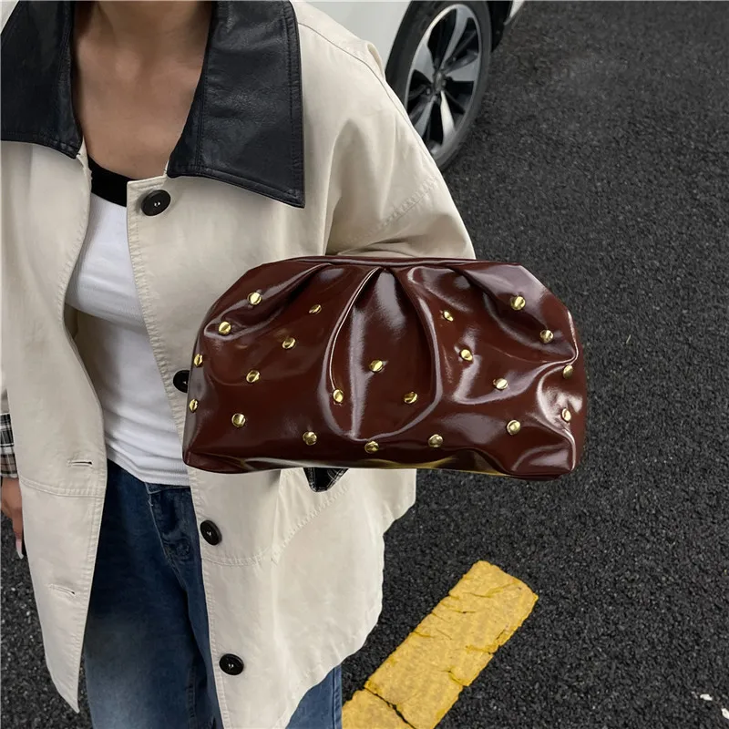 New Retro Fashion Wrinkled Rivet Wave Point Women'S Bag Casual Handbag Pu Magnetic Buckle Armpit Bag - 6