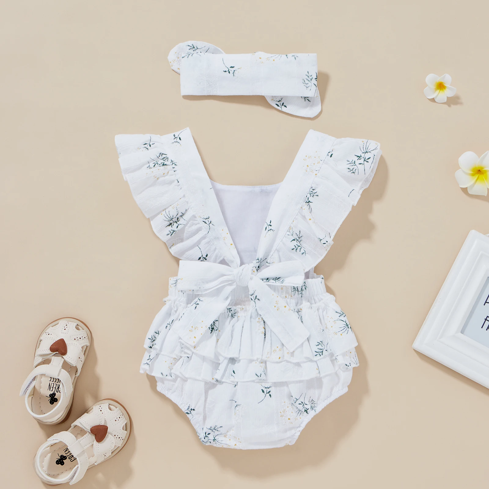 

Baby Romper with Hairband Kids Summer Flower Print Round Collar Fly Sleeve Bodysuit Headband 0-24 Months