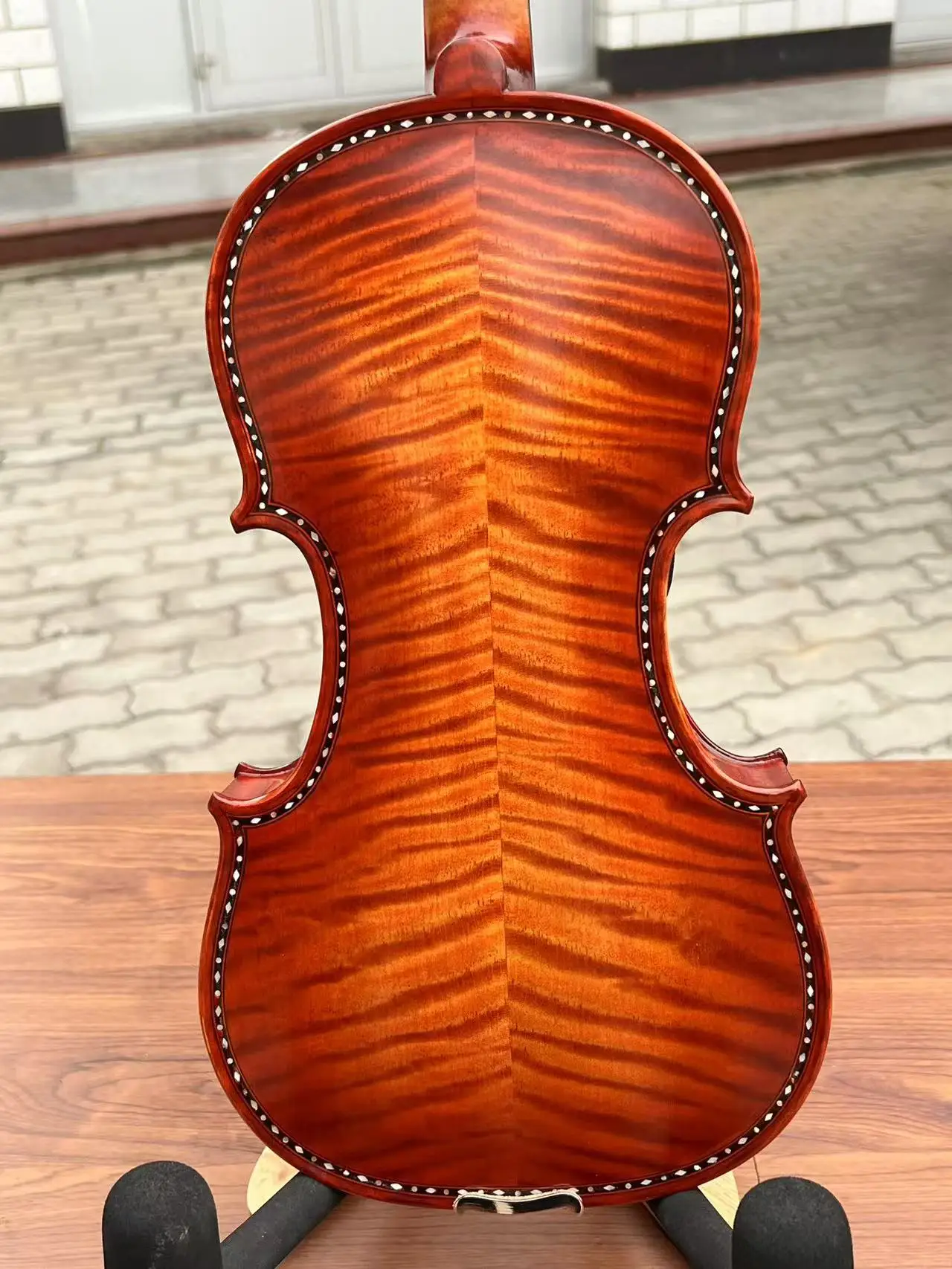 SONG 5 String Mastr Viola 15".Spurce top,Flamed Maple Back, inlay shell