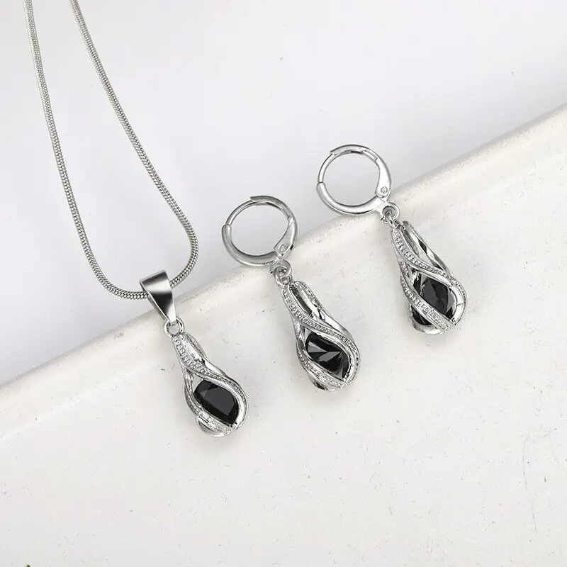 Sdbb85d4a27854f1fbb8a0209f8c706feS 3pcs Necklace Earring Set Ladies Light Luxury Wind Copper Alloy Pendant Black Crystal Stone Ear Clip Section Combination Jewelry Mallzona