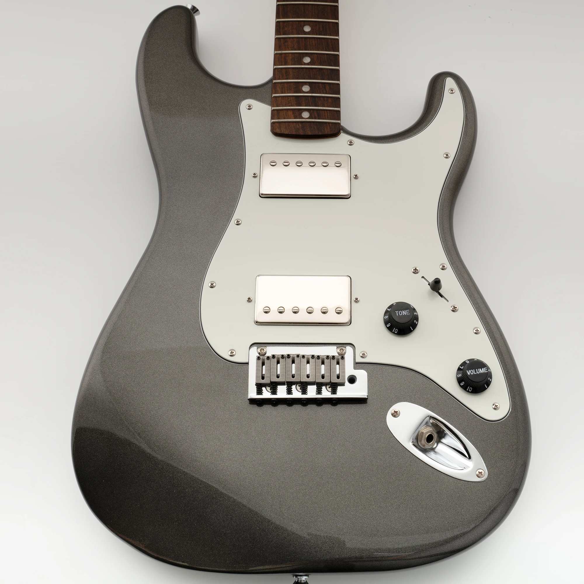 Musiclily Pro 11-Loch-ST-HH-Gitarren-Schlagbrett mit abgedecktem Humbucker-2-Pot-Layout für E-Gitarre im Fender Squier ST-Stil – Detail 9