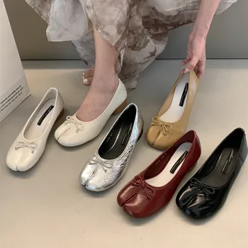 Bailamos 여성용 스플릿 토 플랫 타비 닌자 신발, 슬립 온 극세사 편안한 슬리퍼, 부드러운 바닥 로퍼, 솔리드 숙녀 모카신 Muj