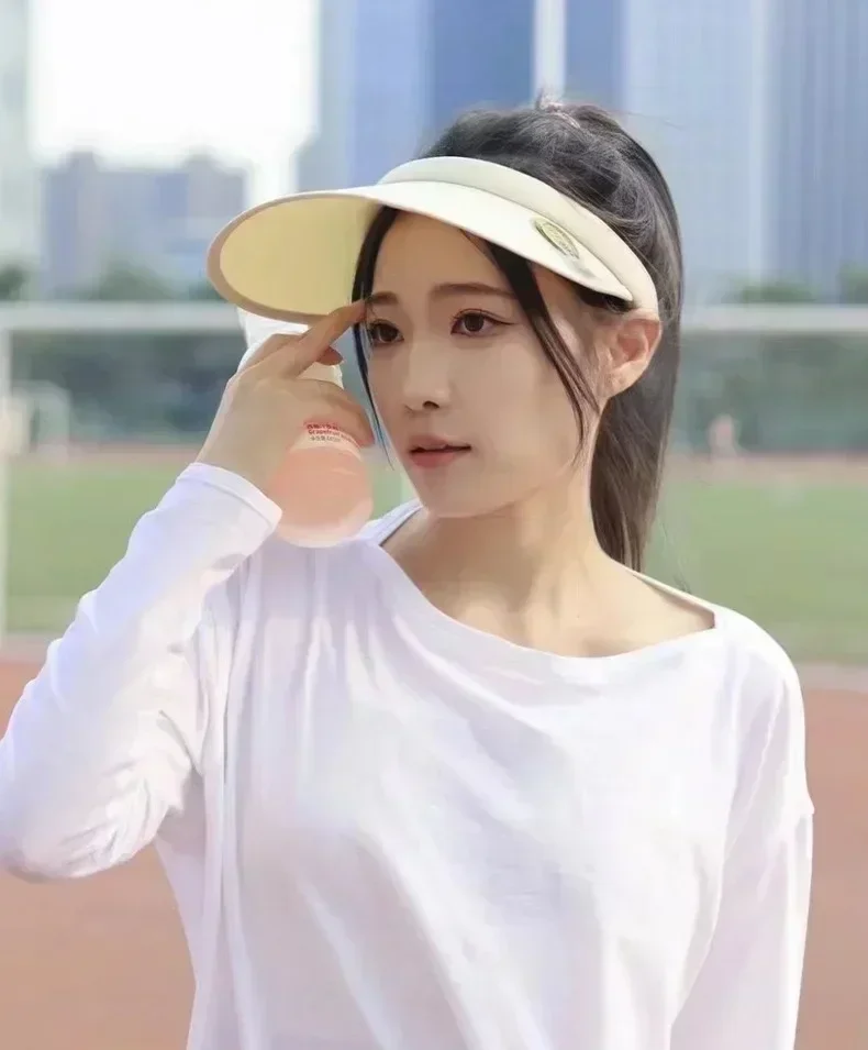 Lemon Back in Action Long Sleeve T-shirt Loose Breathable T-shirt Top Sport Flowing Tee Moisture Wicking Athletic Pilates Shirts