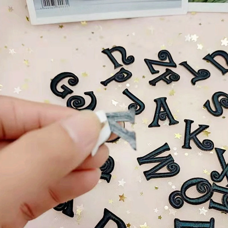 의류용 자체 접착 블랙 작은 글자 패치, 의류에 다리미 스티커, 자수 아플리케 스트라이프, DIY 이름 브랜드 로고, 1 개