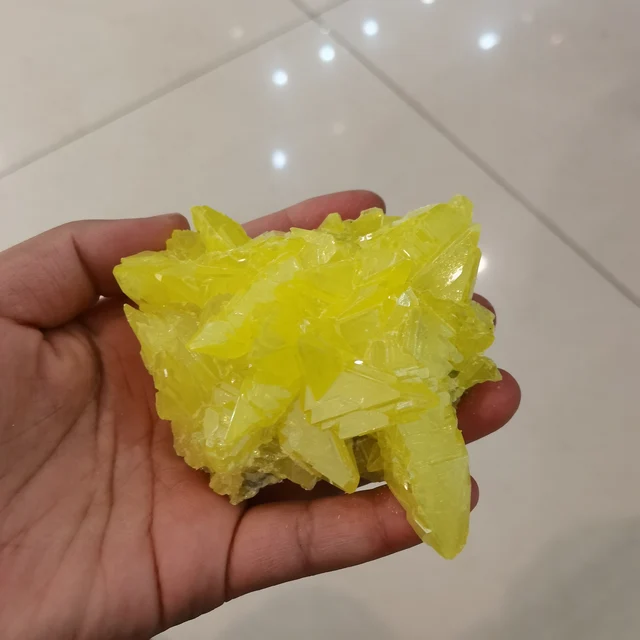 healing power of natural sulfur crystal