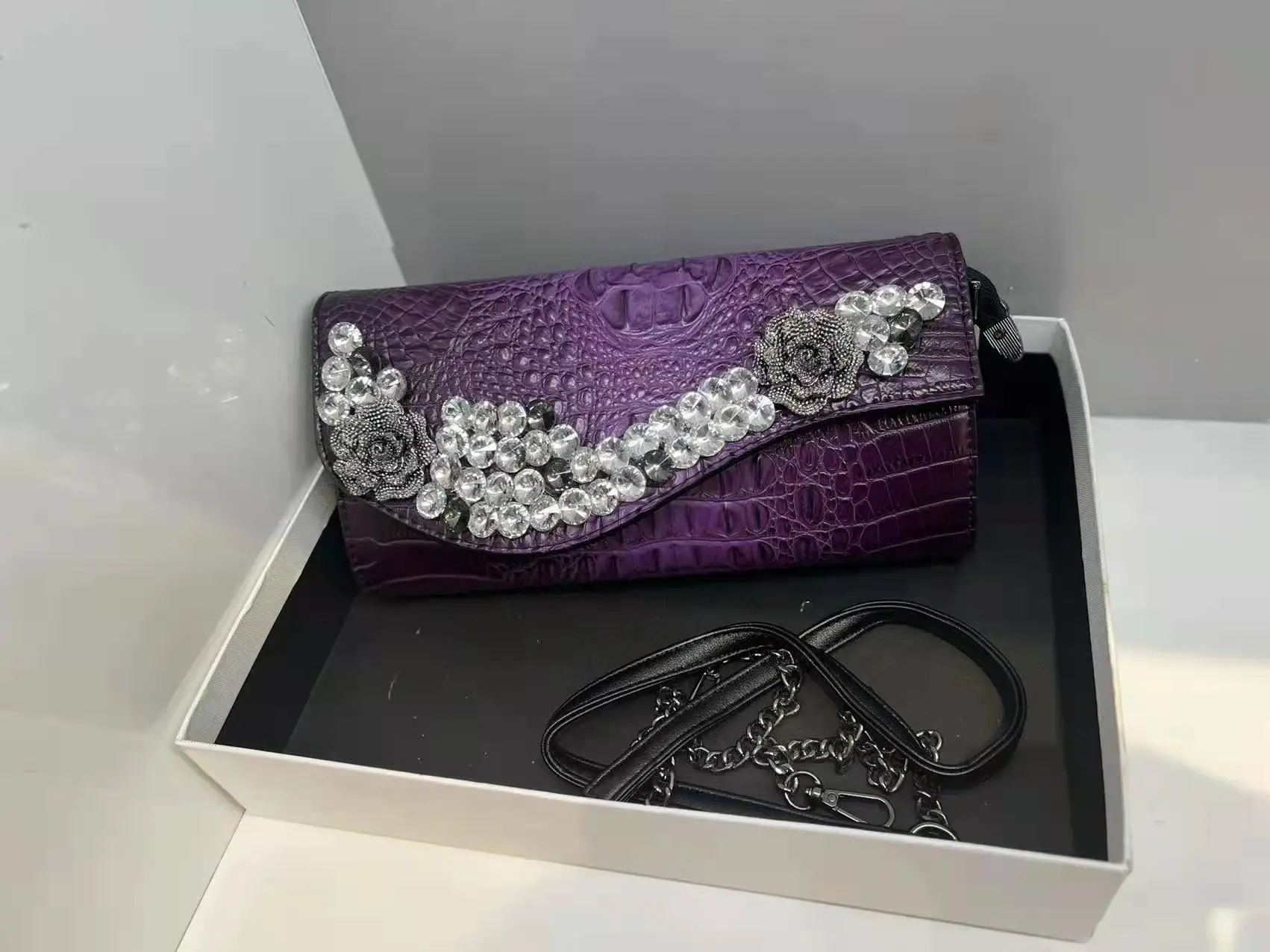 

Online Influencer Fashion New Diamond Crocodile Pattern Shoulder Crossbody All-Matching High Texture Portable Women's Bag Novel