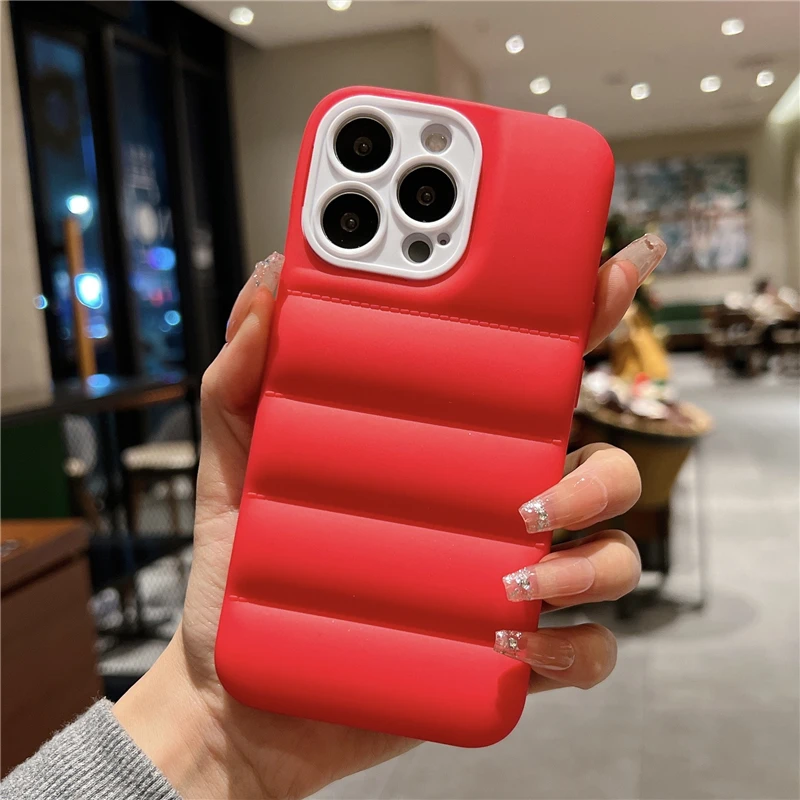 iPhoneアクセサリー The Puffer Case - Rouge / iPhone 14/13 The Puffer Case® - Rouge | Urban Sophistication