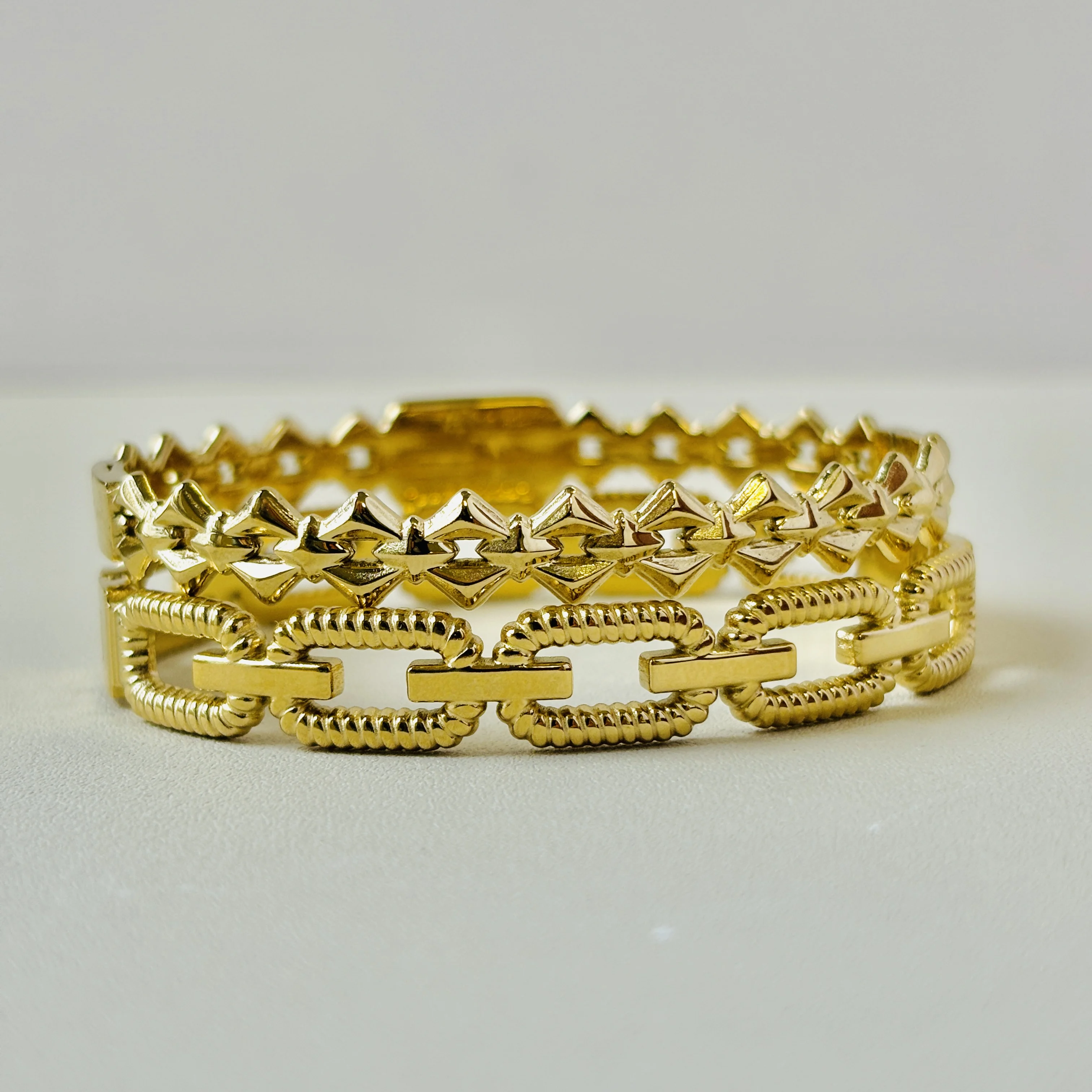 Exquisite Rhinestone Geometric Stainless Steel Bangle Bracelets for Women Gold Plated Charm Bracel 2