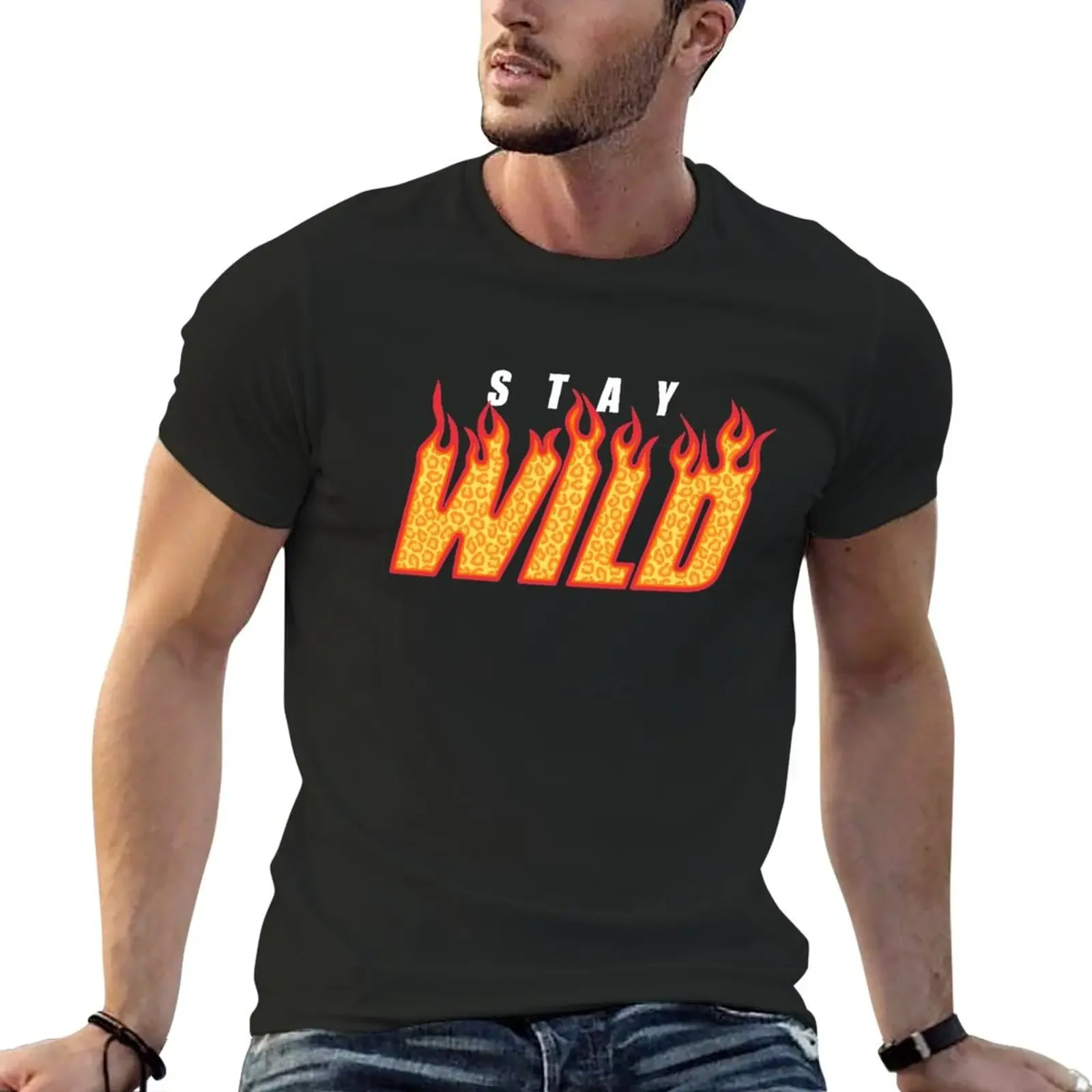 

Футболка мужская с графическим принтом «Stay Wild FIRE», Белый Топ, черный цвет, на лето