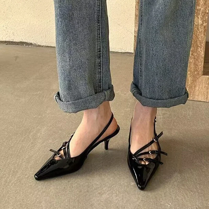 Nieuw Ontwerp Sexy Puntige Neus Sandalen Vrouwen Hoge Hakken Schoenen Designer Nieuwe Feestjurk Slippers Zomer 2024 Mode Pumps