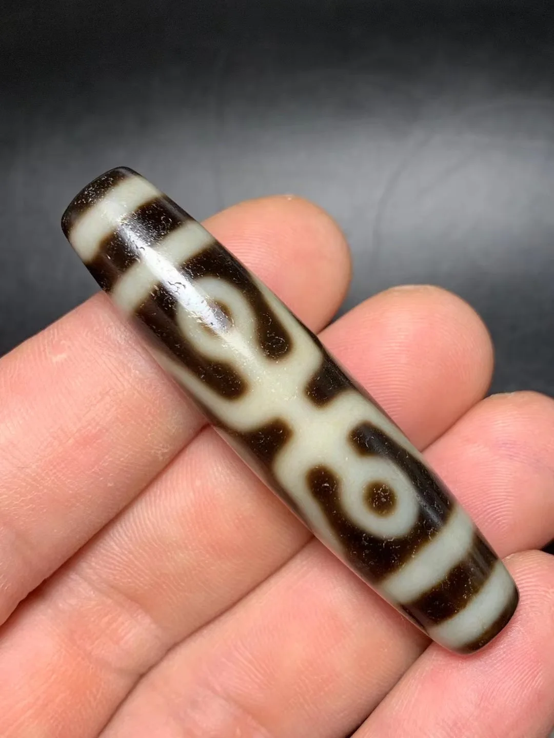 

Magic Power Tibetan Old Agate High Leverl Oily Patina Weathering Guiren 6 Eyed Tower totem dZi Bead Pendant Amulet Talisman