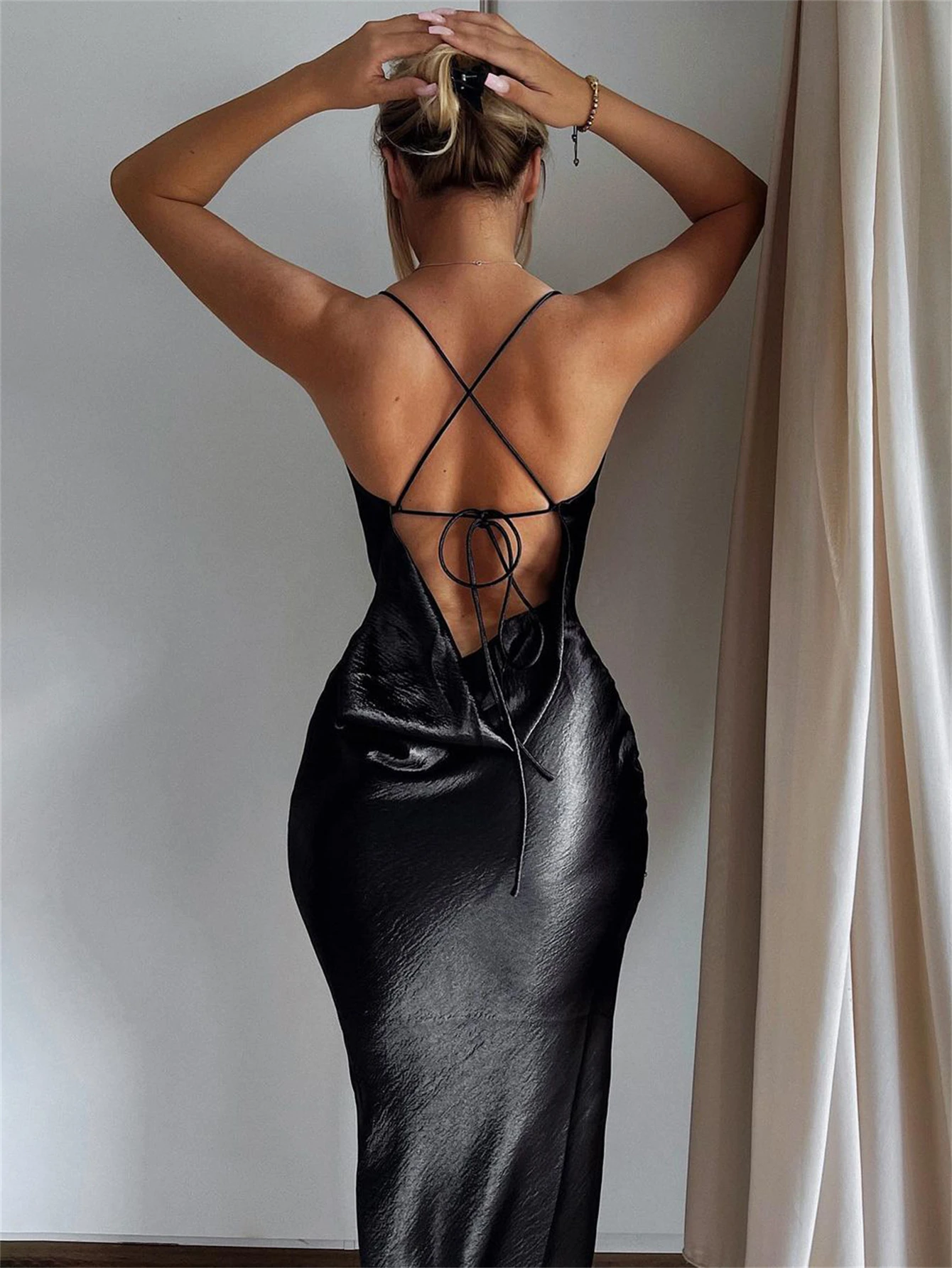 Female Elegant Party Dress Fashion Slim Luxury Hot Backless Halter Dresses Outfits Satin For Women Gown Maxi Dress Evening