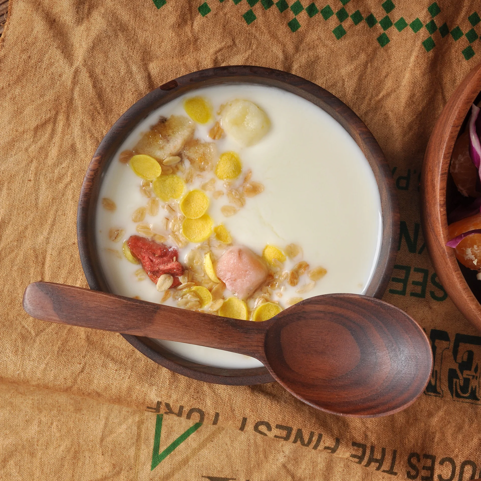 Japanese Retro Wood Bowl Solid Wood Basin Super Large Washbasin Wooden Salad Bowl Lamian Noodles Fruit Dry Food Shall