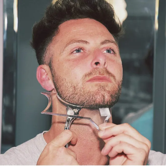 Moustache Moulding Comb for Neck Line - Image 4