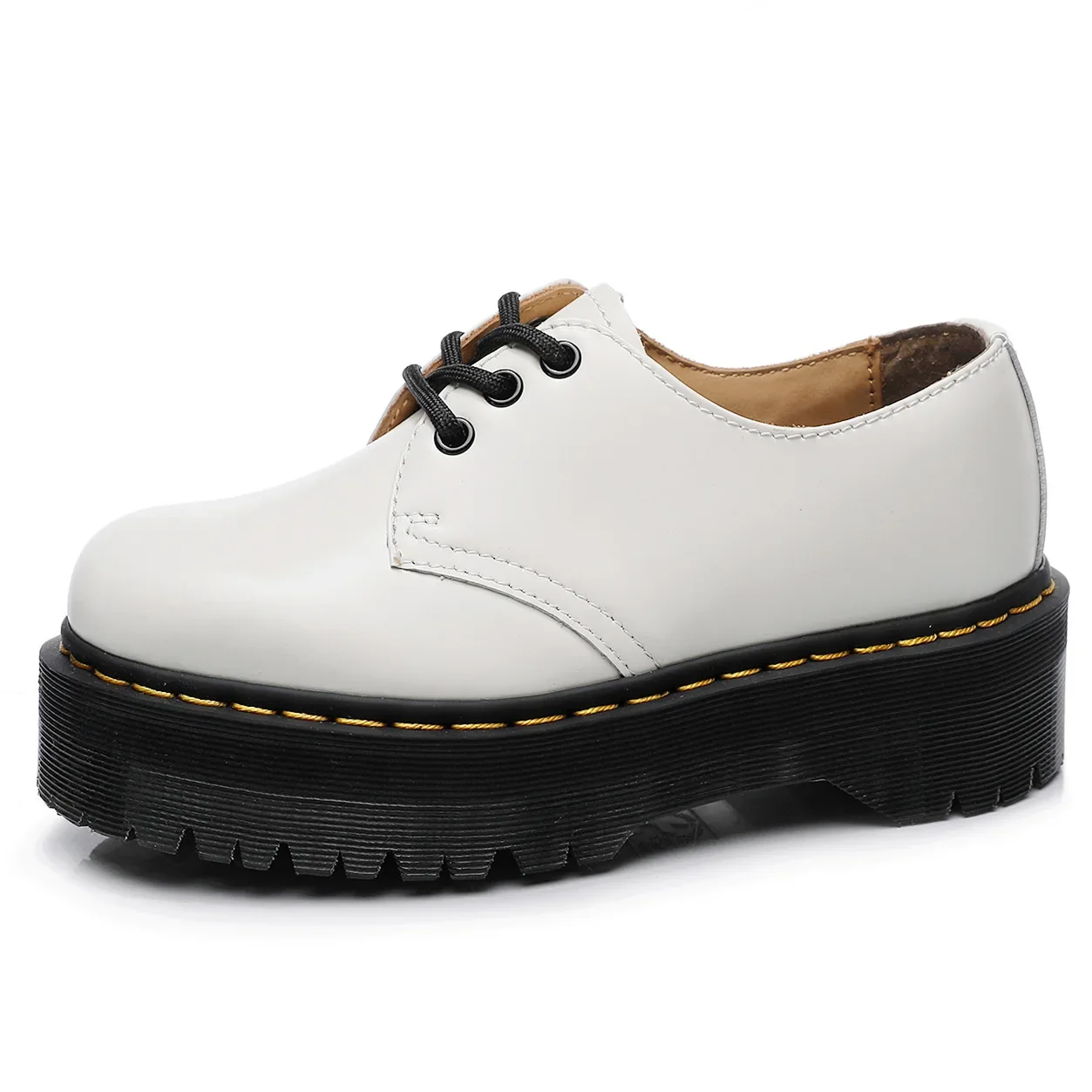 

Thick soled 3-hole Martin shoes with low cut leather British round toe casual student muffin sole short boots