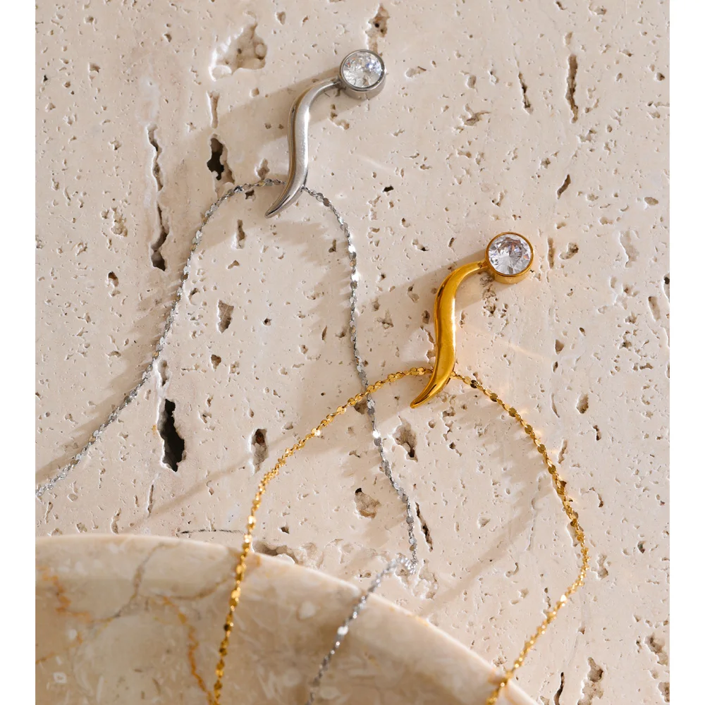 Yhpup Stainless Steel Pendant Necklace
