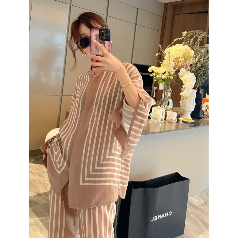 Рисунок 2 - Минималистичная шелковая рубашка