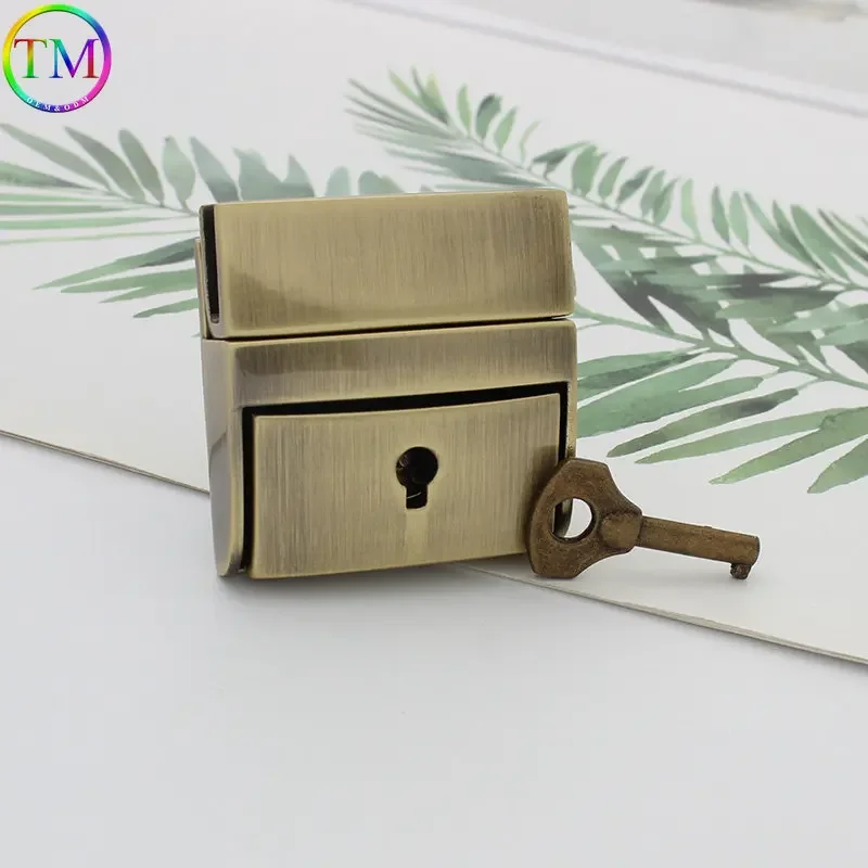 Metal Mortise Lock Clasp Turn Twist Locks Bag Purse Handbag Closure Snap Buckles For DIY Hardware Hangbag Purse Lock Accessories