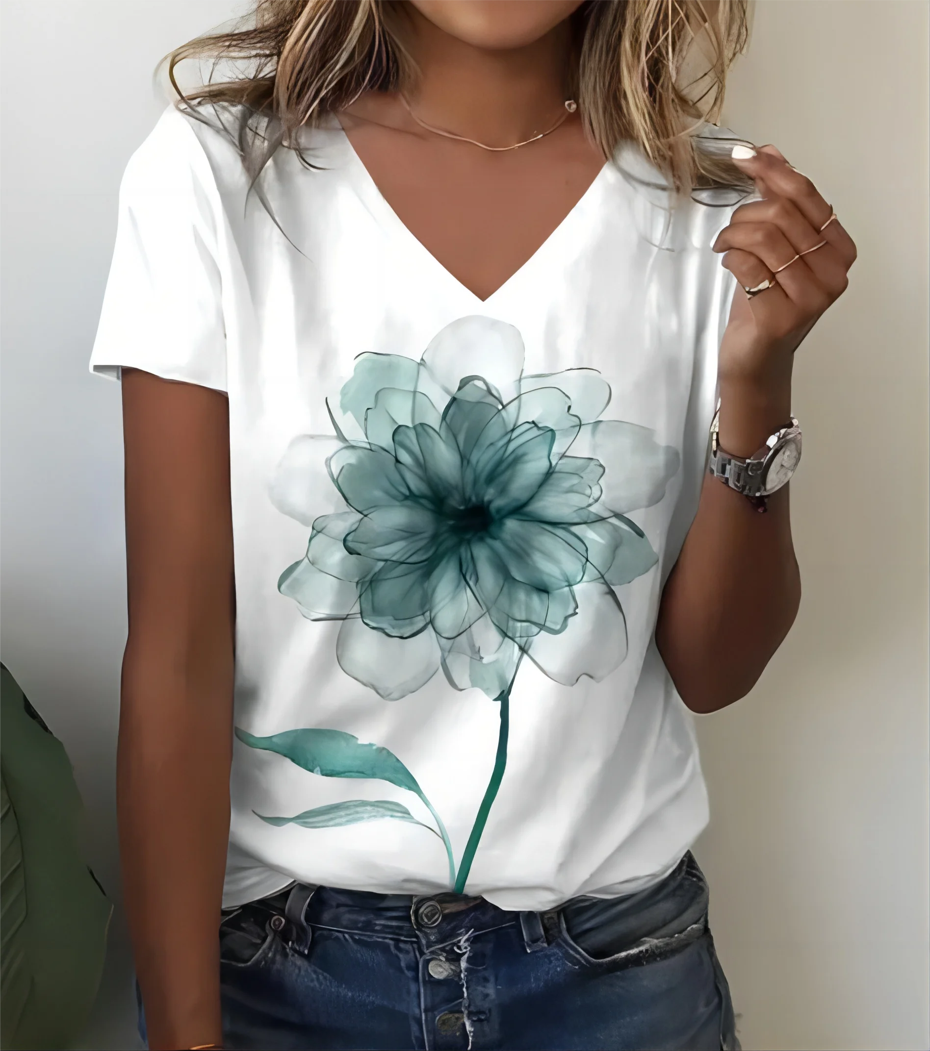 Minimalist women's T-shirt 3D T-shirt fashionable V-neck summer short sleeved loose street clothing women's casual women