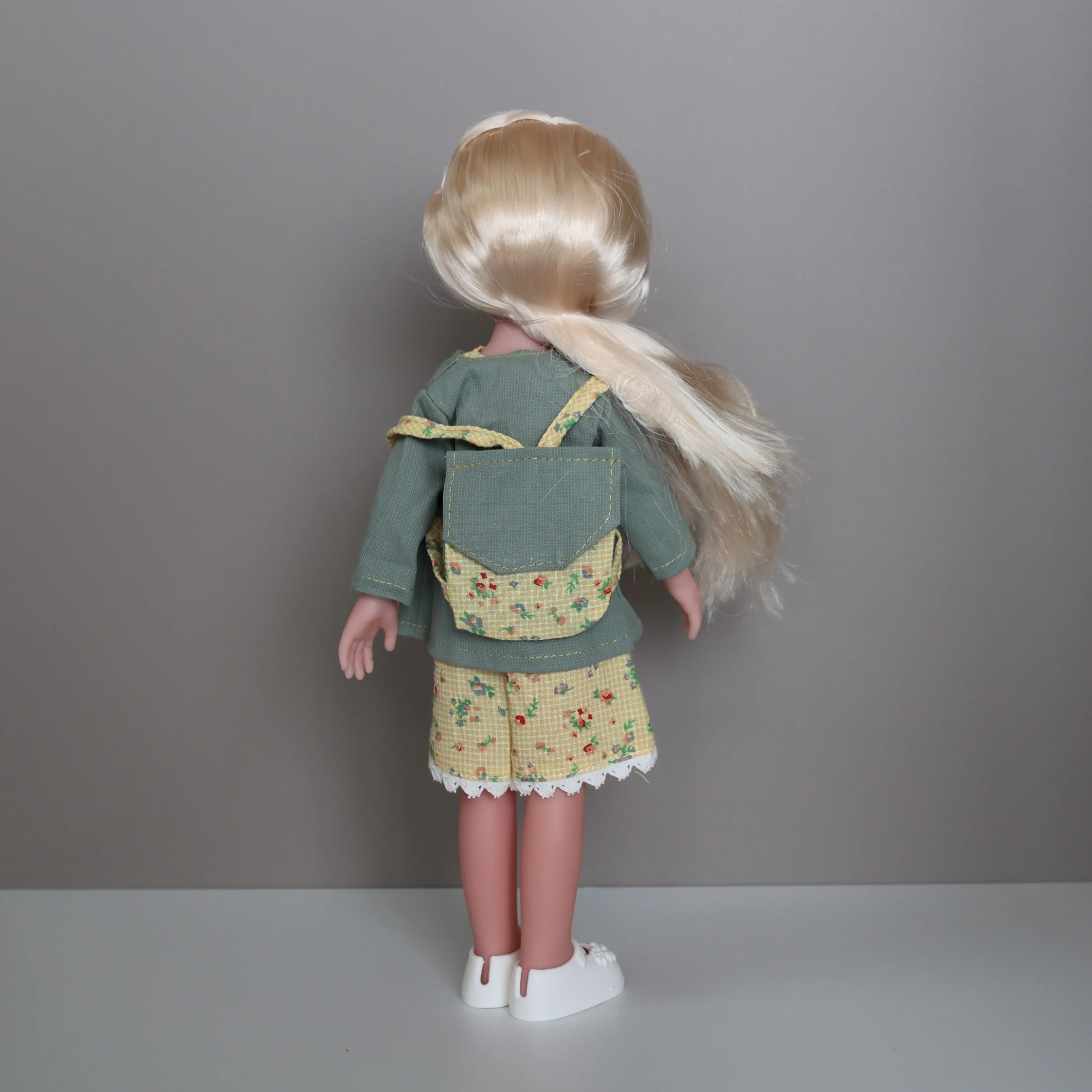 Realistic 13-Inch Fashion Doll with Outfit and Accessories - Perfect Birthday Gift