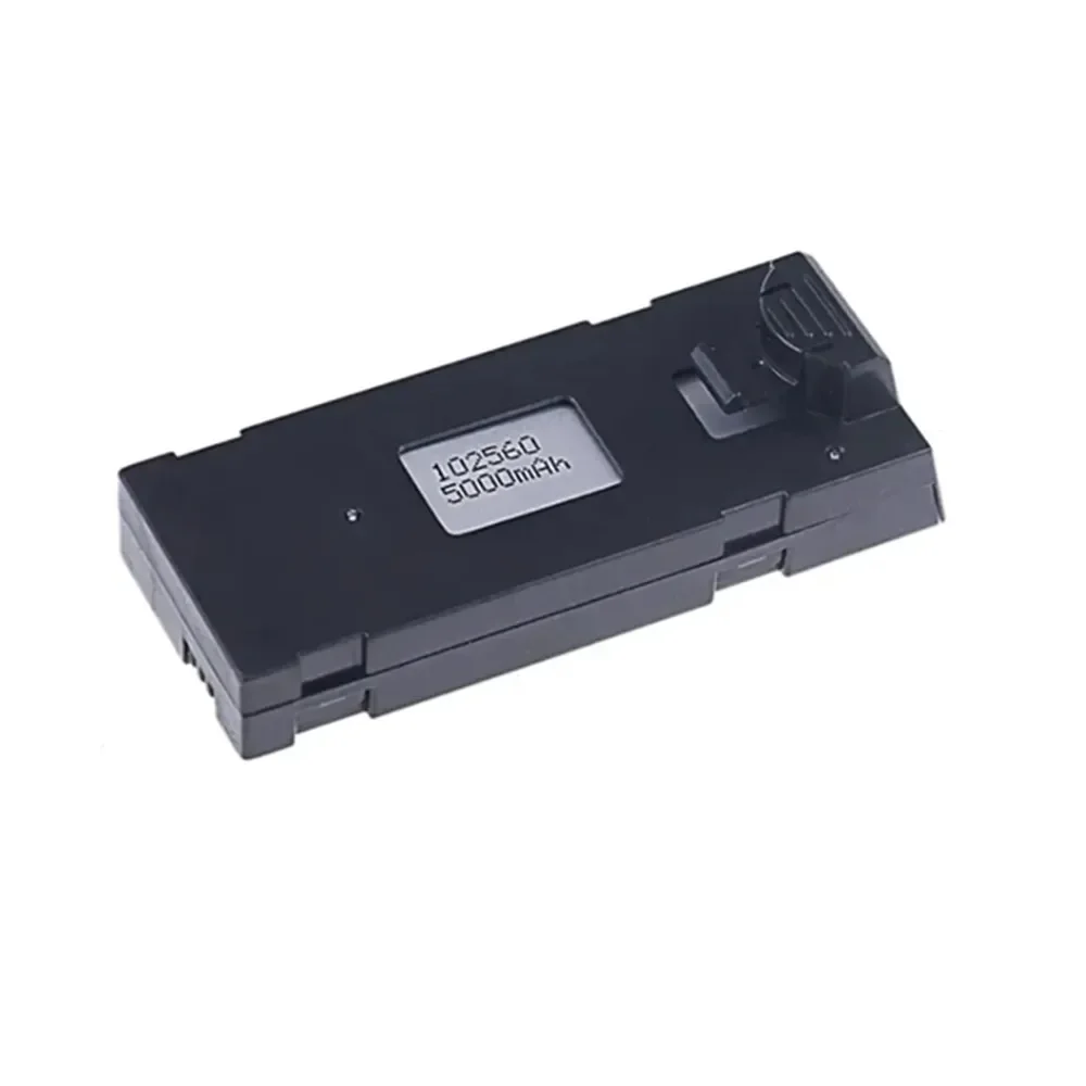 Trois batteries LiPo 5000mAh 3.7V pour voiture RC, vue de dessus.