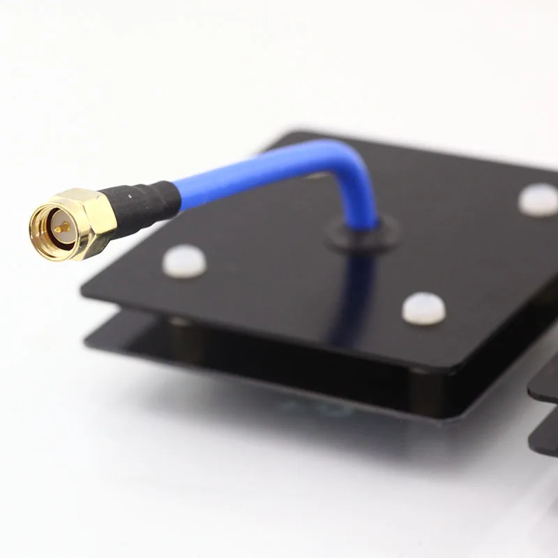 Maple FY-05A Directional Panel Antenna 5.8G FPV High Gain Antenna 14dBi 5-6GHz Vertical Polarization SMA for Racing Drone