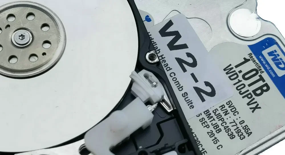【未使用】ハードドライブのヘッド交換ツールハードディスクの修復ツール　クシ 未使用】ハードドライブのヘッド交換ツールハードディスクの修復
