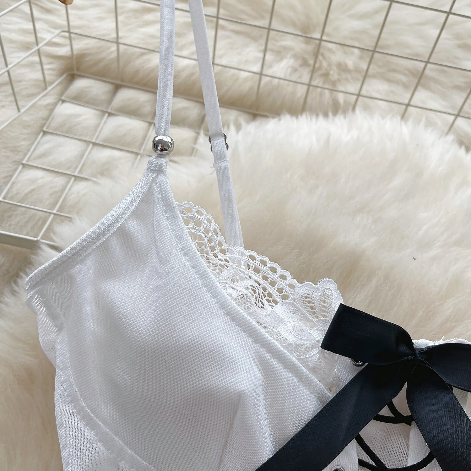 bow detail 