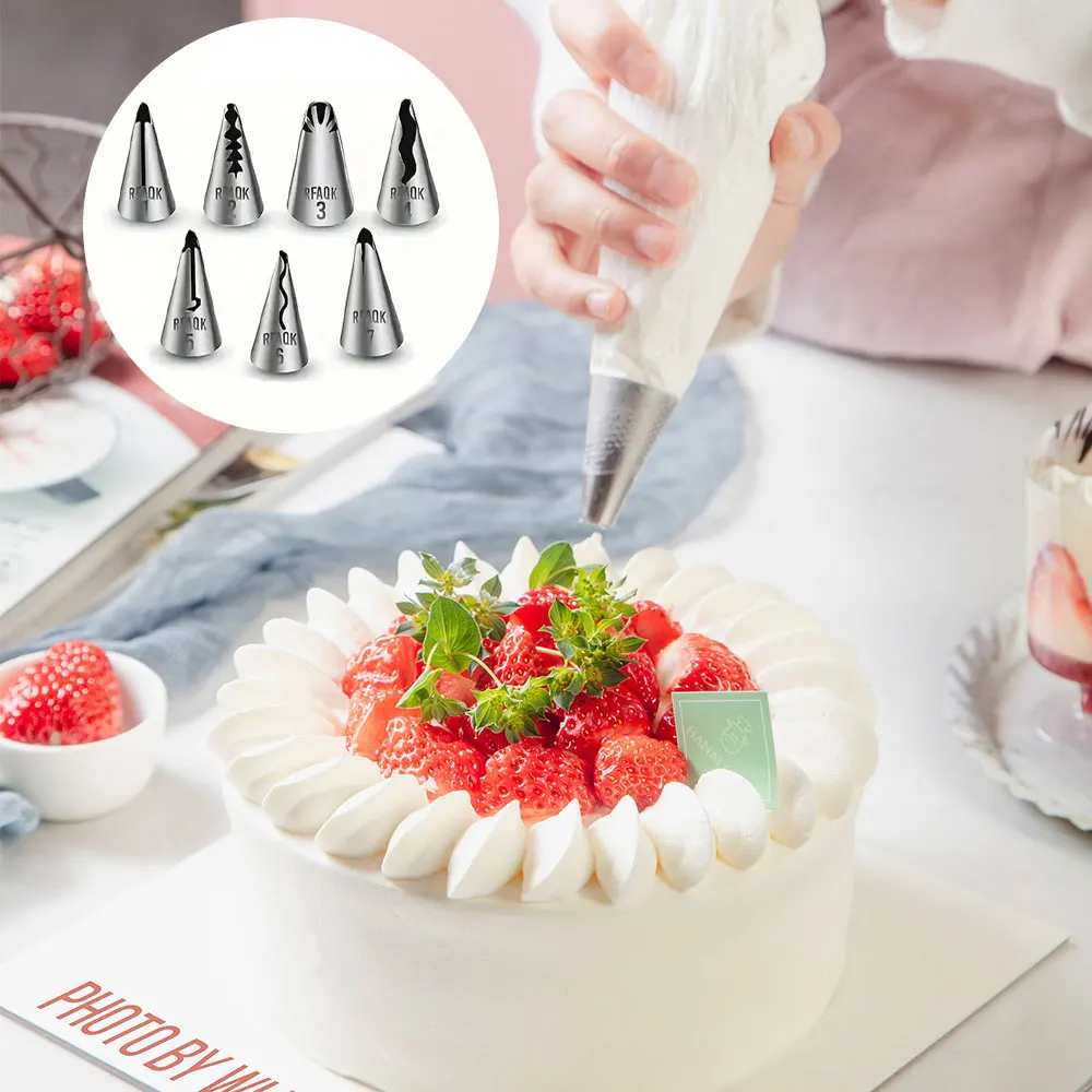 Tortendekorations-Set mit drehbarer Tortenplatte & 200 Zubehör