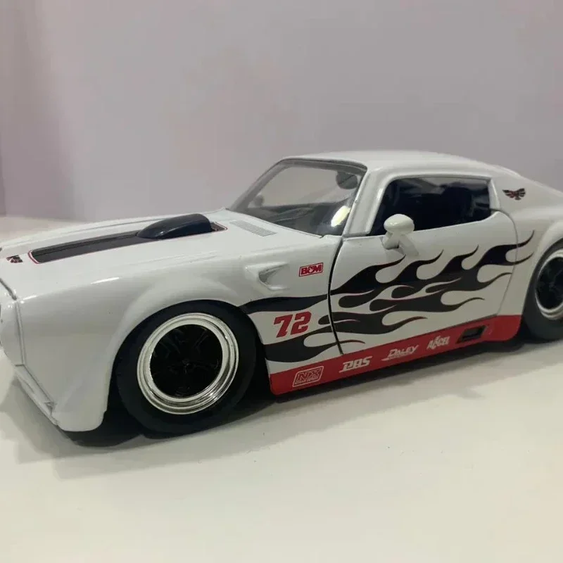 

JADA 1:24 1972 Pontiac Firebird Diecast Metal Alloy Model Car Toys For Children Toy Gift Collection