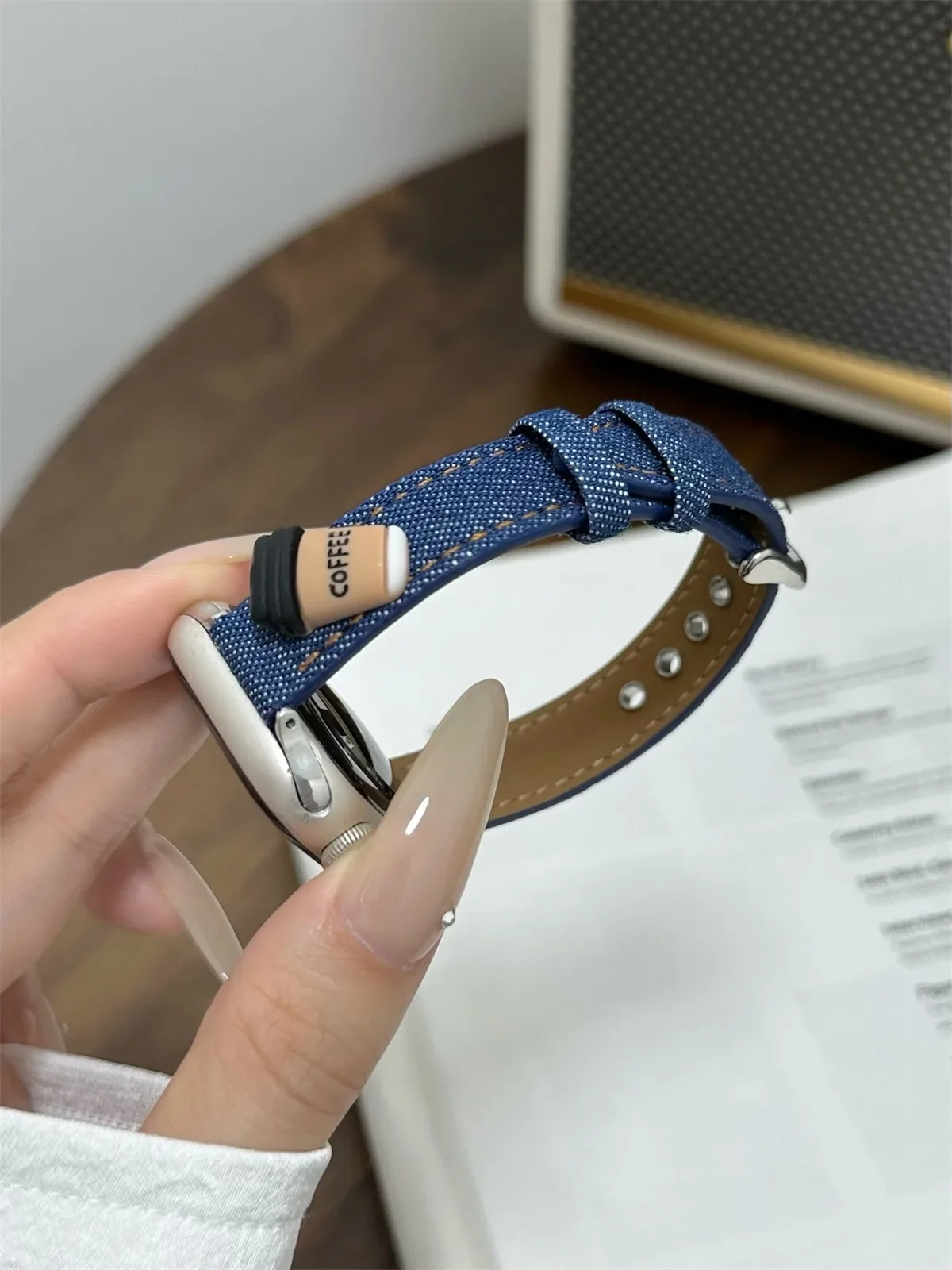 Bracelet de montre pour iWatch 42/44/45/46/49 mm 38/40/41 mm Bracelet de montre tendance en cuir PU pour montres de la série Ultra2 Série 10/9/8/7/6/5/4/3/2/1_voghion.com