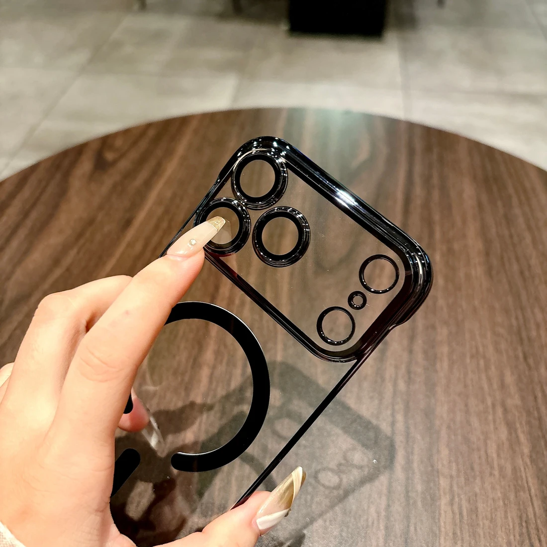 حافظة مغناطيسية رفيعة للغاية بدون حدود لهاتف آيفون...