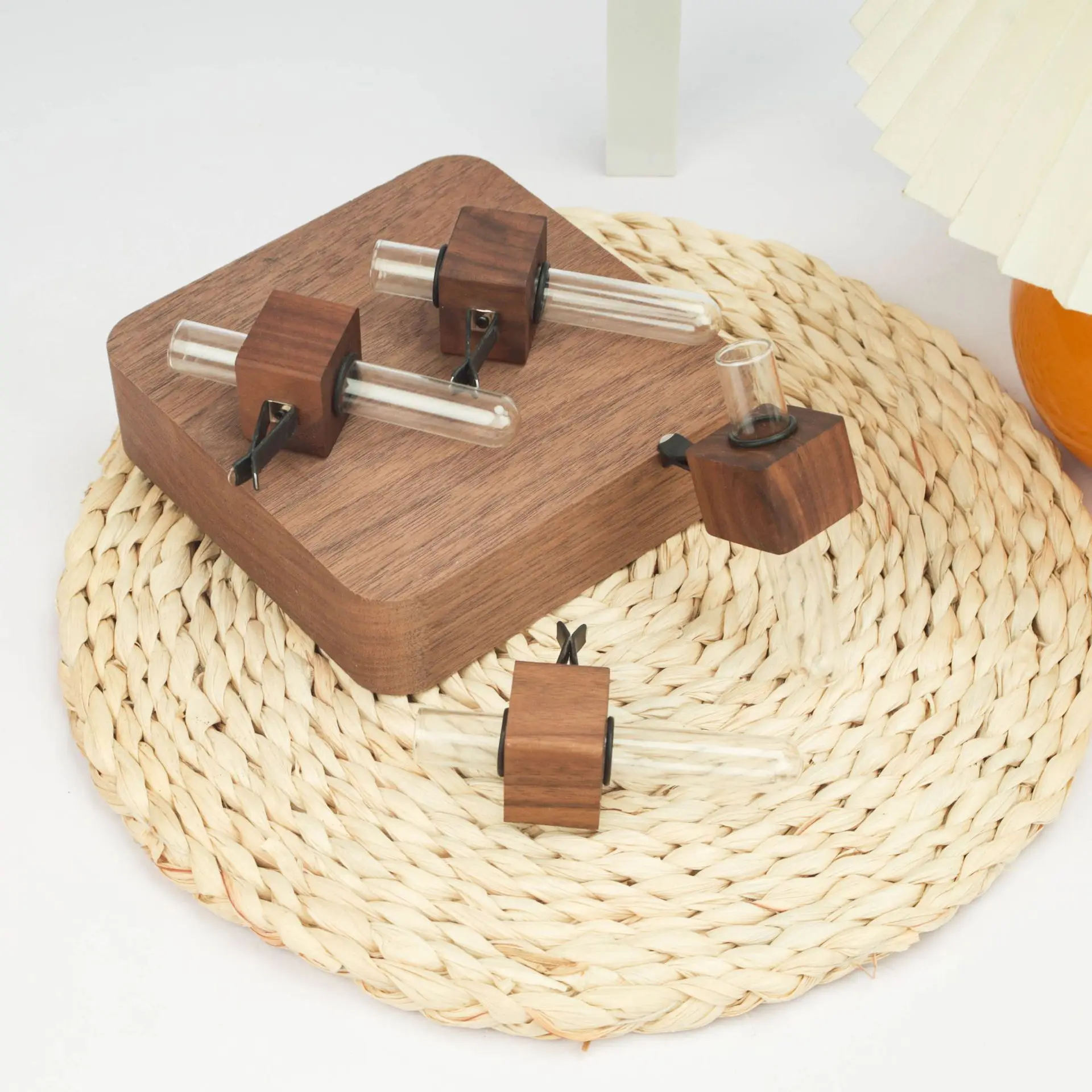Stable Mini Car Flower Vase Clip Elegant Adjustable Car Vent Flower Vase Walnut and Glass Creative Car Vent Decor Dashboard