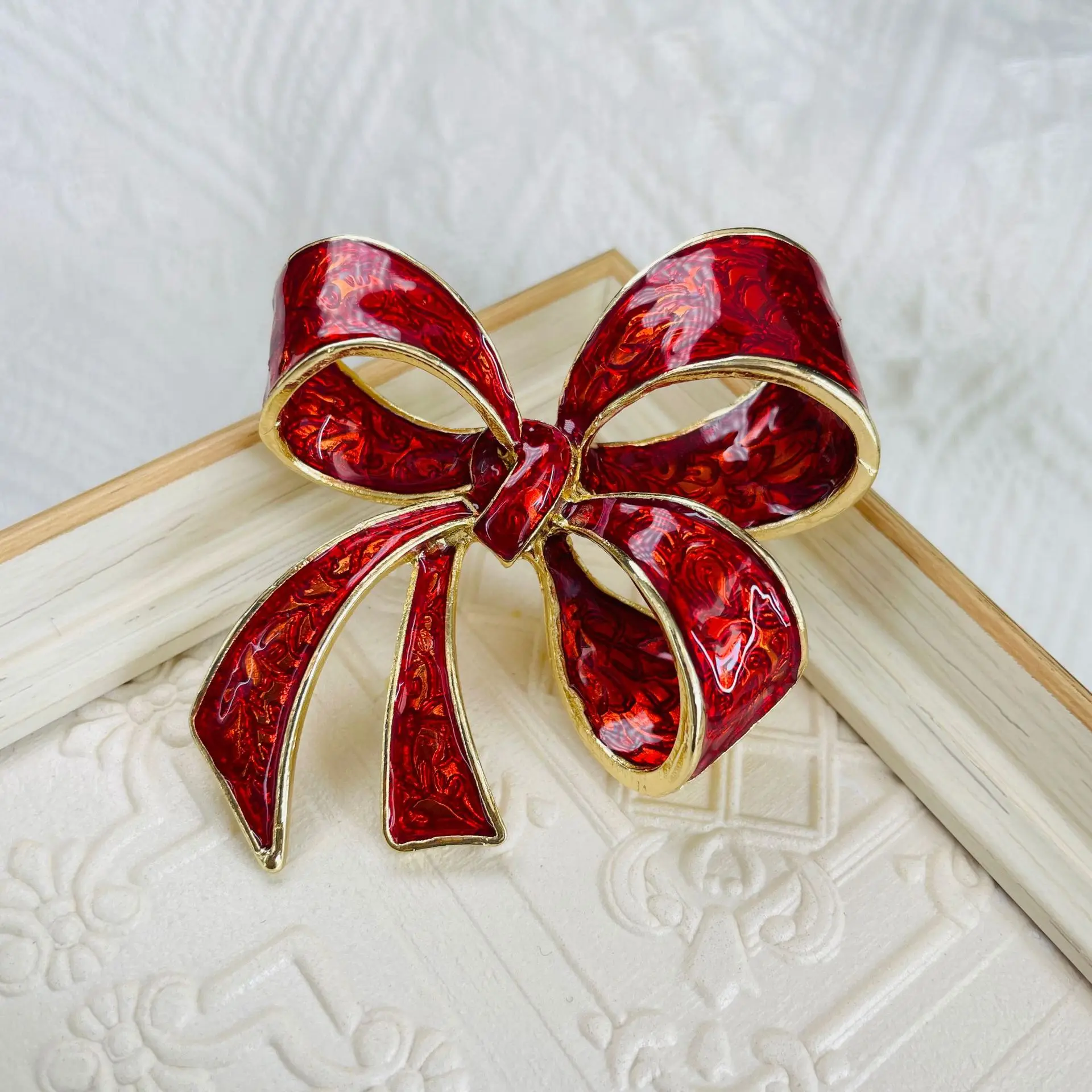 New Bow Brooch Transparent Red Enamel Color Brooch Retro Palace Style Girls' Clothing Accessories Pins