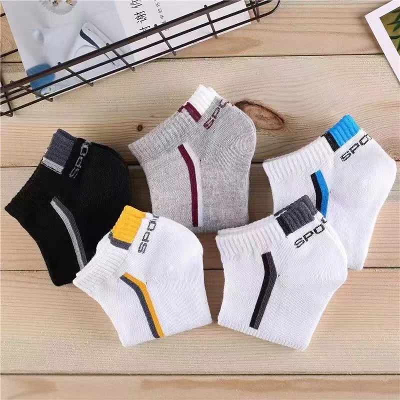 Men's Sports Socks Cotton Breathable 5 Pairs for Sweat Absorption