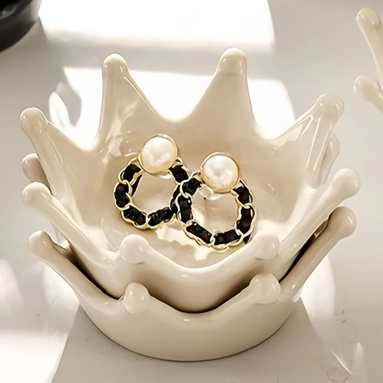 Crown Shaped Ceramic Decorative Tray Desktop Creative Jewelry Storage Tray Household Irregular Ring Pendant Jewelry Storage Tray