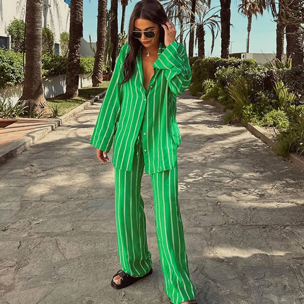 

Autumn 2023 European and American women's green striped lapel shirt casual pants set Women's long sleeved set
