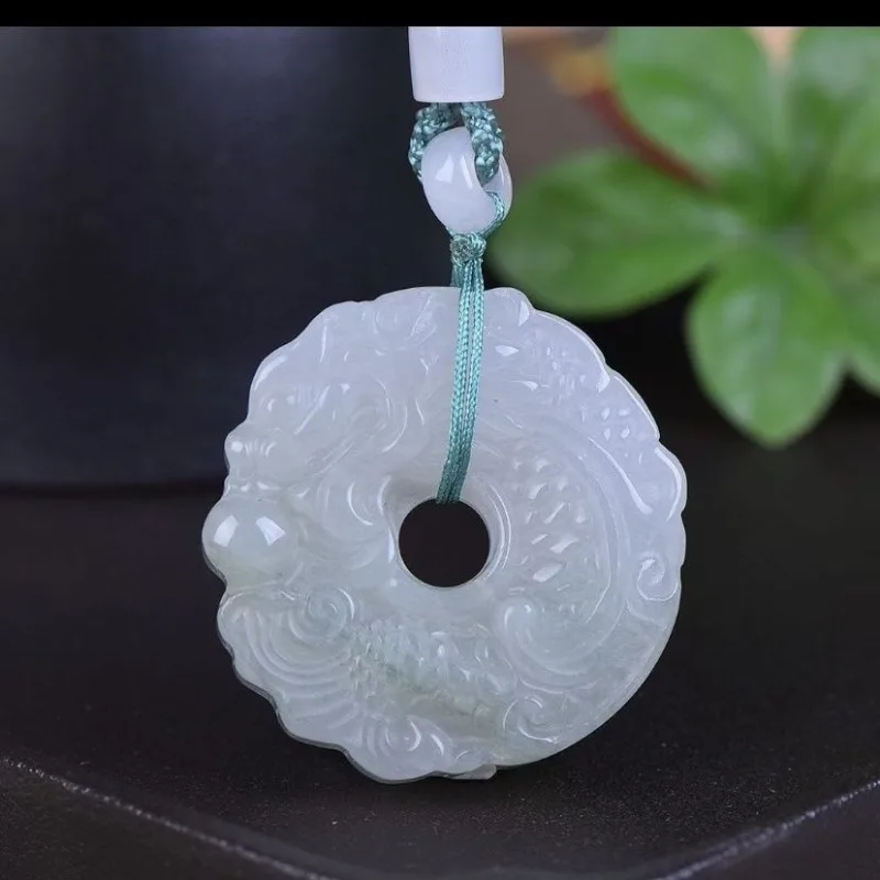 Подвеска Tianshan Cui Longteng с изображением благоприятного Руи из четырех морей