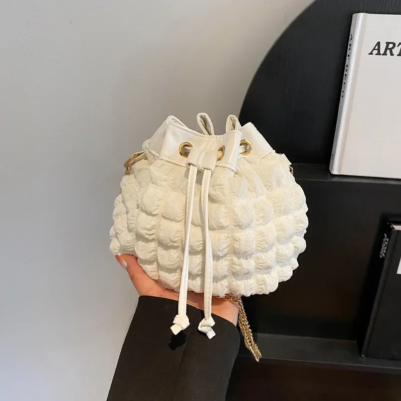 

2023 New Korean Crossbody Bags Cloud Pleated Drawstring Bucket Bag Fashion Puff Cotton Bag Women's Clutch Soft Shoulder bag