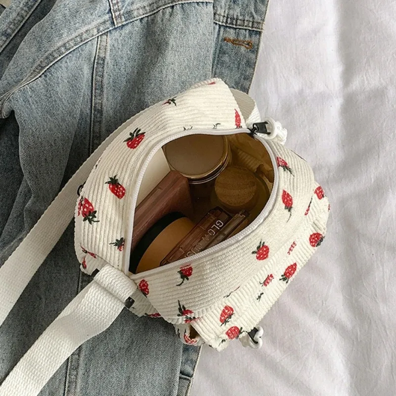 Cute Strawberry Shoulder Bag Casual Zipper Crossbody Bag Tote Handbag for Women Girls Korean Harajuku Messenger Students Bag