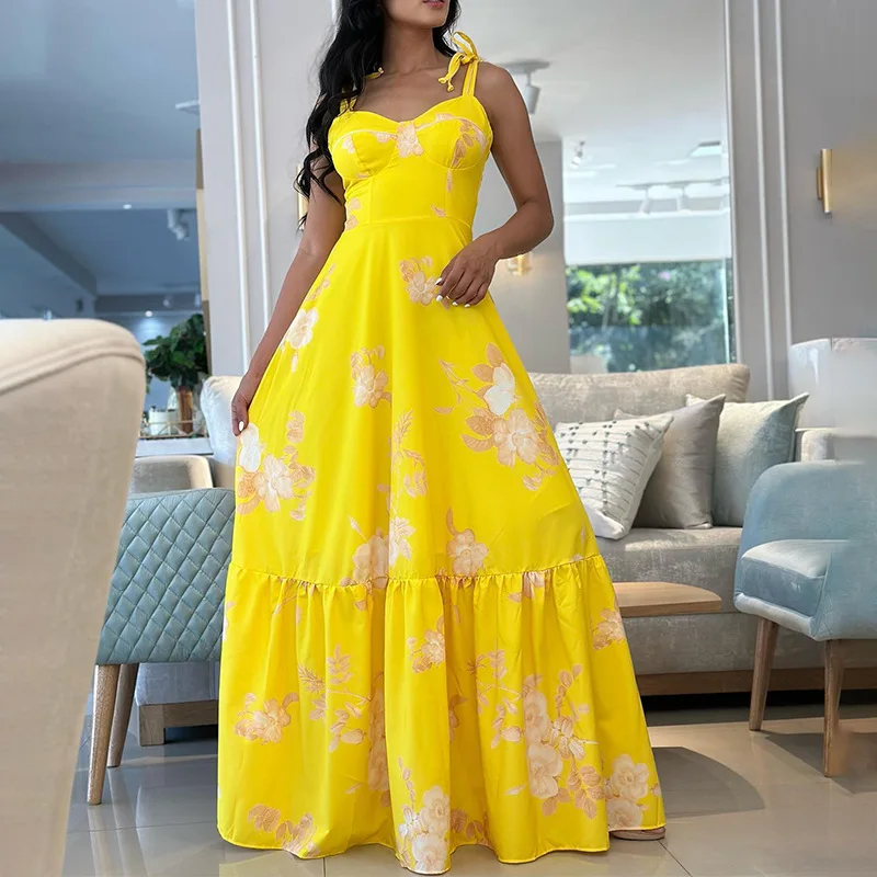

2024 Spring New Women's Fashionable and Elegant Printed Hanging Strap Wrapped Chest Mid Length Dress